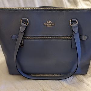 **LIKE NEW** Coach Periwinkle Gallery Tote